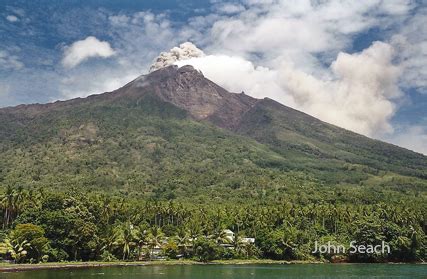 Manam Volcano, Papua New Guinea | John Seach