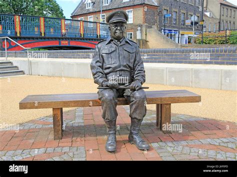 Captain Mainwaring, actor Arthur Lowe, sculpture, Thetford, Norfolk, England, UK by Sean Hedges ...