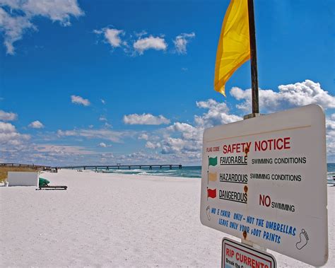 How You Can Stay Safe at the Bradenton Beaches – Riviera Dunes Marina