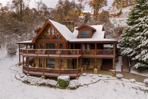 Lookout Lodge in Sevierville w/ 5 BR (Sleeps18)