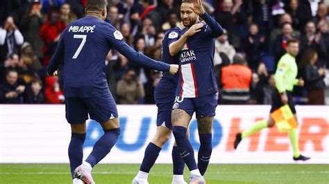 PSG 4-3 Lille Highlights: Leo Messi scores the winner, Mbappe, Neymar also find the net - Sportstar