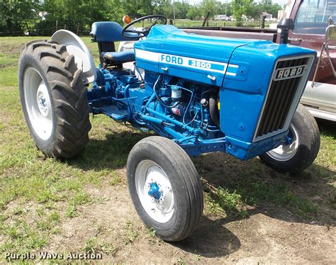 Ford 3600 tractor in Mound Valley, KS | Item BI9701 sold | Purple Wave