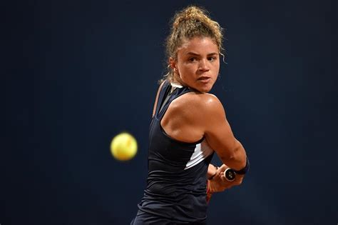 Paolini Wta : Jasmine Paolini Photos Photos - 2018 WTA Shenzhen Open ...