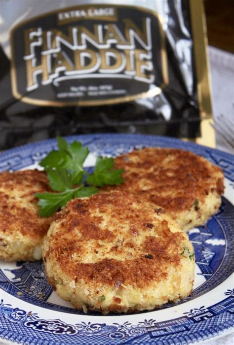 Smoked Haddock Fish Cakes (Finnan Haddie and Potato Cakes) - Christina ...