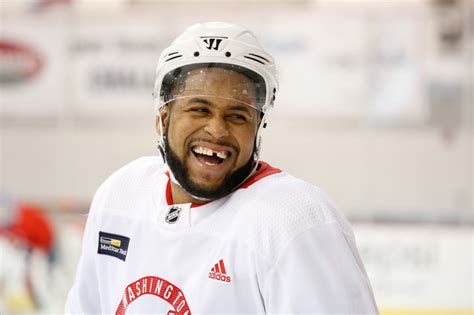 Devante Smith-Pelly Returns to MedStar Capitals Iceplex, Receives Rousing Ovation From Fans ...