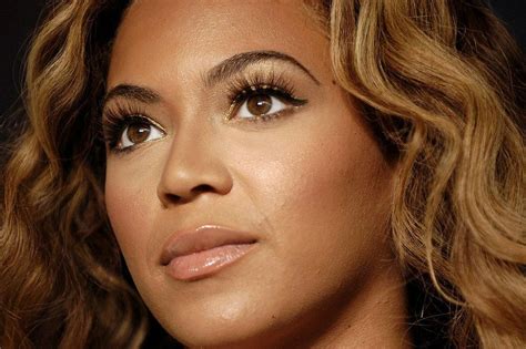 Beyoncé champions African music stars with Lion King soundtrack - BBC News