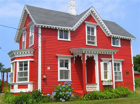 big Red house like! | House decorating ideas apartments, Big houses ...