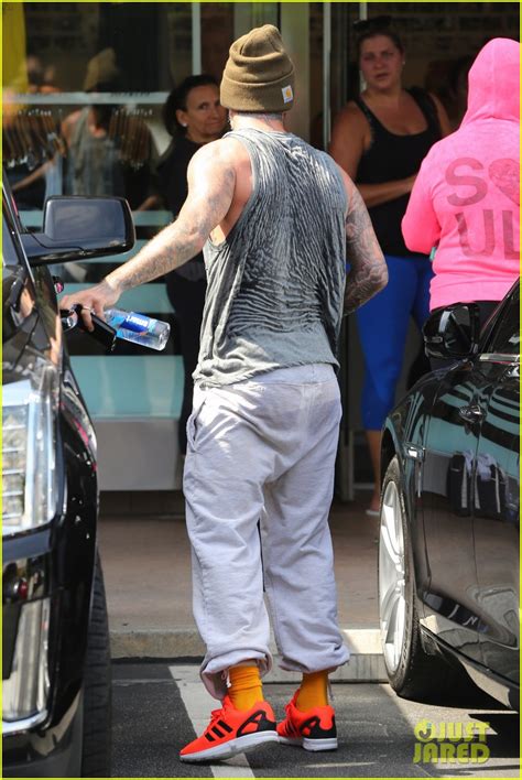 David Beckham Bares His Arms After a Soul Cycle Workout: Photo 3124497 ...