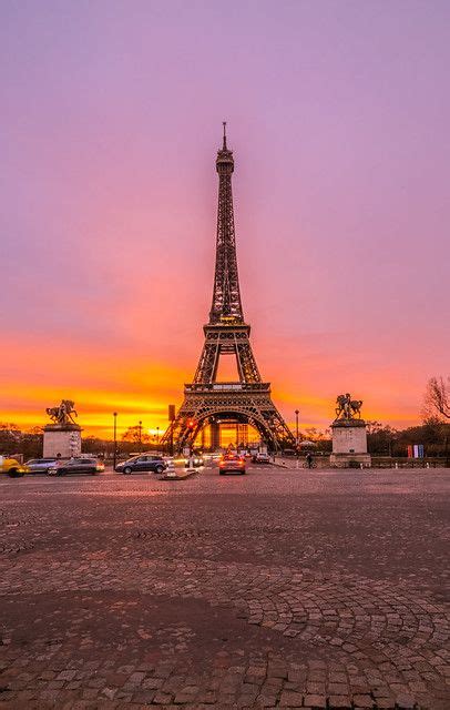 Eiffel tower at sunrise | Paris sunset, Paris tour eiffel, Eiffel tower