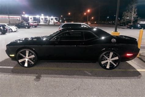 Black Rims: Dodge Challenger Black Rims