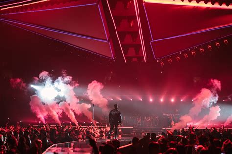 The Weeknd proves he's a Starboy with out of this world concert at ...