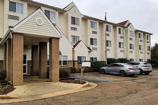 Book Clarion Hotels in Starkville, MS - Choice Hotels