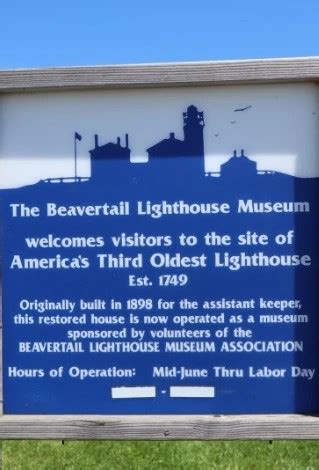 Beavertail Lighthouse Museum - Go Wandering