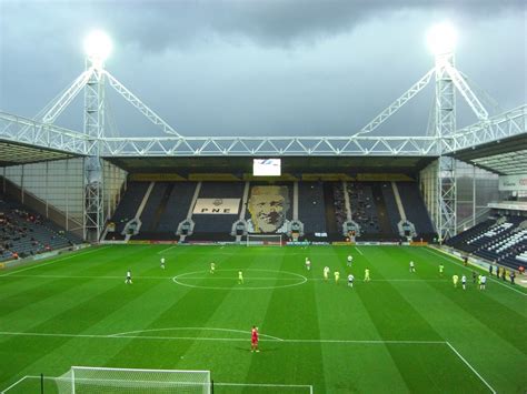 Groundhopper United: Ground #110 - Deepdale Stadium