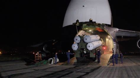 Watch S-300 launchers, interceptors & radars unloaded in Syria after Il ...