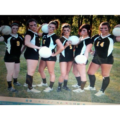 Senior volleyball picture | Volleyball pictures, Volleyball team pictures, Volleyball senior ...