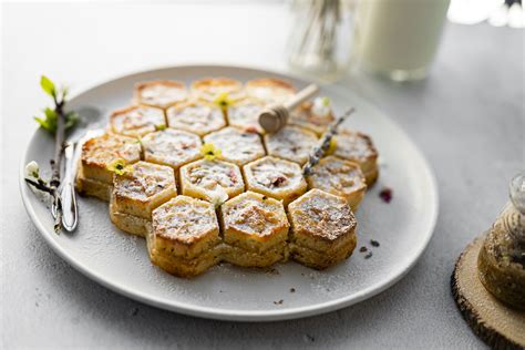 Honey and lavender sugar infused cake - Recipes and Rituals