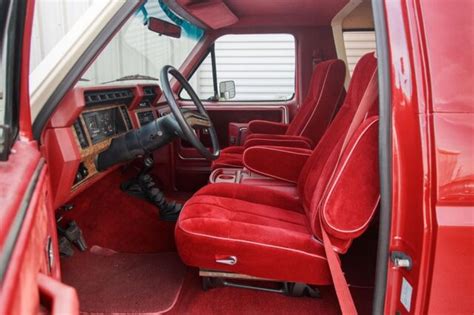 1986 Bronco XLT interior - Ford-Trucks.com