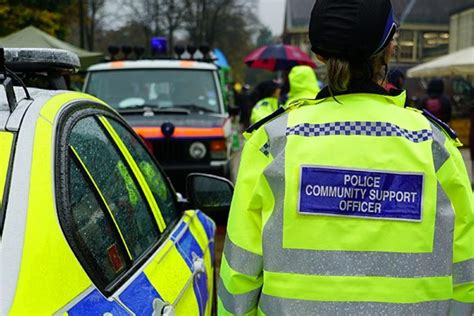 Appeal as Derbyshire police attend schools over parking concerns