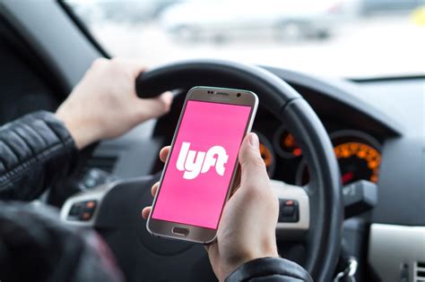 Metro Vancouver Lyft passengers will pay at least $5 just to hail a ride - Vancouver Is Awesome