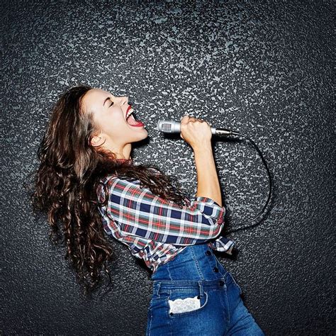 10 Best Karaoke Bars in Phoenix | Karaoke party, Karaoke, Woman singing