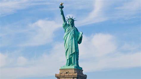 The True Color Of The Statue Of Liberty – And It Isn't Blue-Green | IFLScience