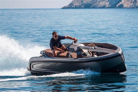 Part Water Scooter, Part Yacht, the Vanqraft VQ16 is Simply Amazing! | Boats luxury, Boat, Speed ...