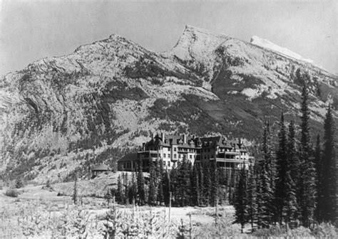 File:Banff springs hotel 1902.jpg - Wikimedia Commons
