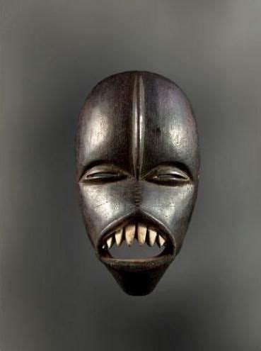 African-Masks-Meaning | 仮面 アート, アフリカのアート, 原住民アート