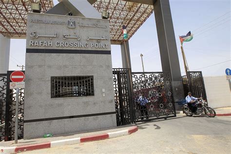 Rafah Border crossing reopened for 2 days for Palestinian Pilgrims ...
