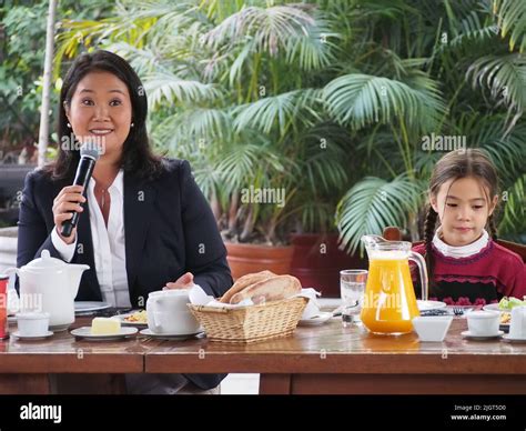 Keiko Fujimori had today, in elections day, breakfast with her family ...