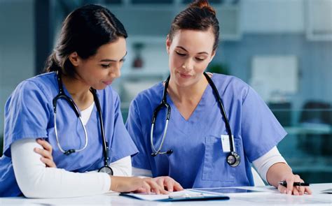 The Importance of Mentorship in Nursing | NurseJournal.org