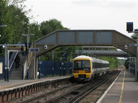 Kidbrooke station (2) © Mike Quinn cc-by-sa/2.0 :: Geograph Britain and Ireland