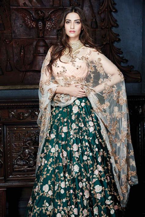 Sonam Kapoor Wedding Dress | The Reason Why Everyone Love Sonam Kapoor Wedding Dress?