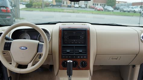 2006 Ford Explorer - Interior Pictures - CarGurus