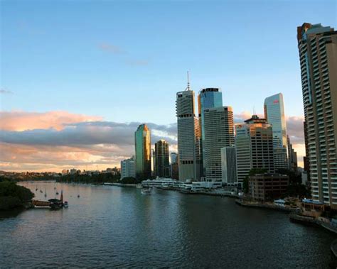 Brisbane Skyline and River - Breathing Travel