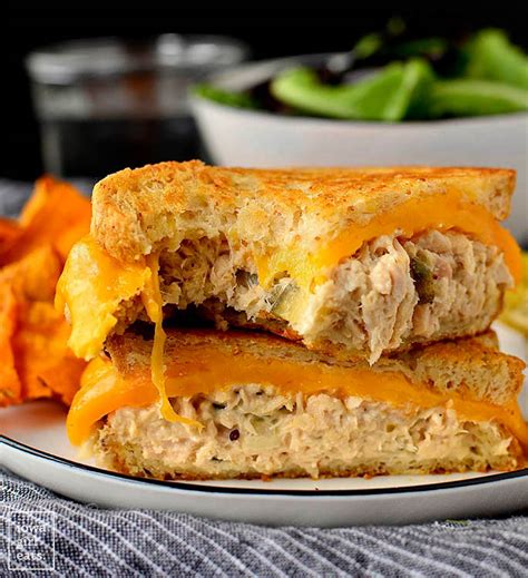 Best Tuna Melt Sandwich Recipe: Easy & Homemade 2023