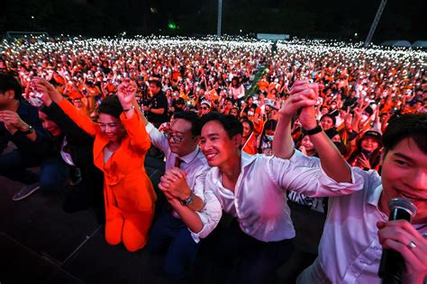 Thai candidates parade through Bangkok before Sunday vote