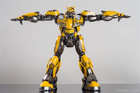 3A DLX Bumblebee In-Hand Early Look Photo Review - Transformers News - TFW2005