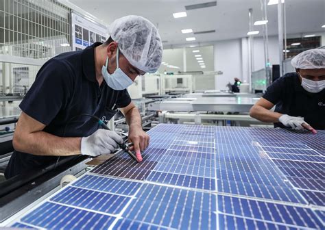 How Solar Panels Are Made: A Beginner's Guide