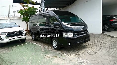 Review Toyota Hiace Commuter - YouTube