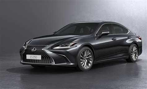 Lexus ES 250 at RM299,888. It's the revised 7th generation - Automacha