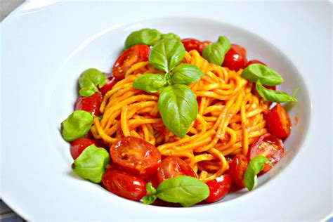 Spaghetti al sugo Sugo Menu, Spaghetti, Pasta, Ethnic Recipes, Food ...