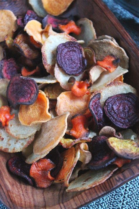 Homemade Veggie Chips | Veggie chips, Paleo snacks, Raw food recipes