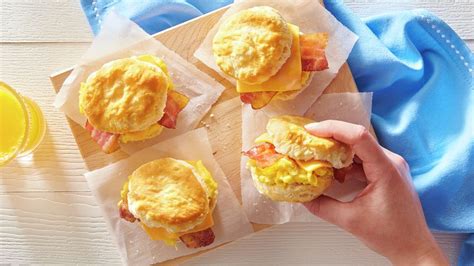 Breakfast Biscuit Sandwiches Recipe - Pillsbury.com