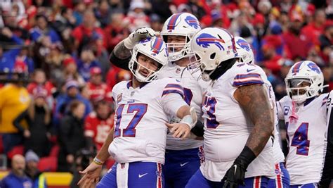 Kansas City Chiefs at Buffalo Bills picks, odds for NFL Playoffs game