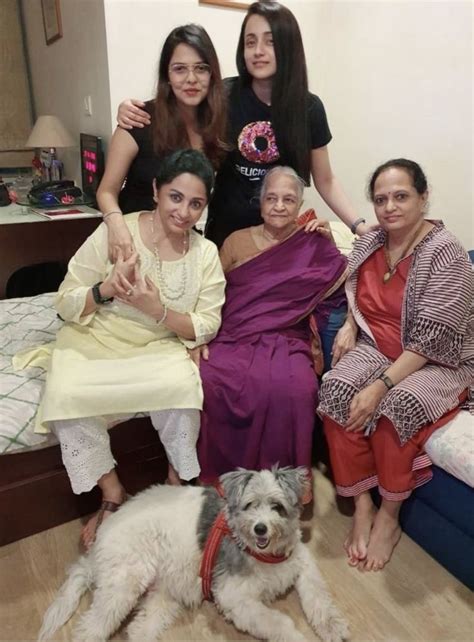 Actress Trisha Krishnan with family members | Desi girl image, Actresses, Girls image