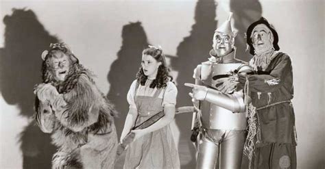 15 Nightmare Stories From Behind The Scenes Of 'The Wizard of Oz ...