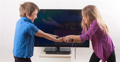 6 Smart Ways to Get Your Kids to Stop Fighting | Stop Sibling Rivalry