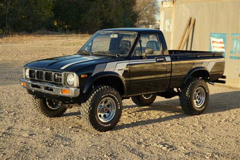 RARE 1981 Toyota SR5 Hilux Pickup, 4x4, Factory A/C, 22R 4 Cylinder, 1 Owner